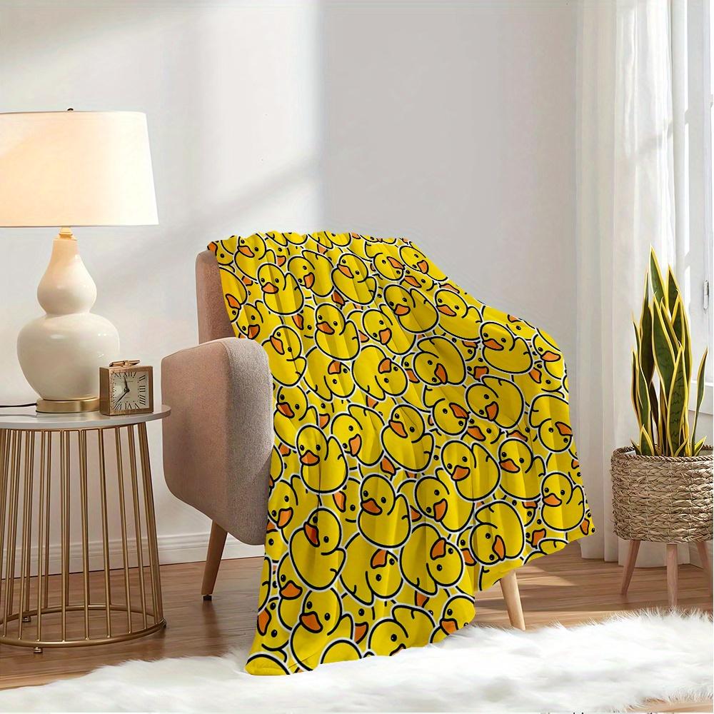 1pc Duck Pattern YellowDigital Print Fleece Blanket - Contemporary Style, Suitable for All Seasons, Perfect for Home, Travel, or Camping - M