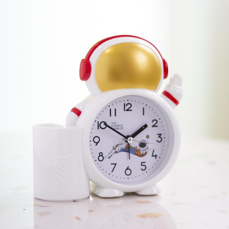 

Creative Astronaut Pen Holder Alarm Clock Student Children Dormitory Small Watch Bedroom Bedside Clock Plastic Cartoon Alarm Clock