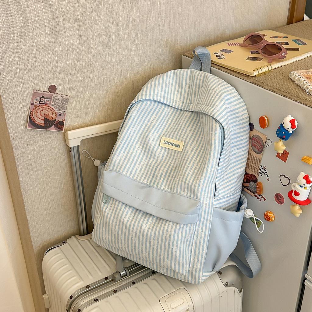 Schoolbag new cute backpack large capacity Korean version of student schoolbag women's high value simple fashion versatile travel backpack