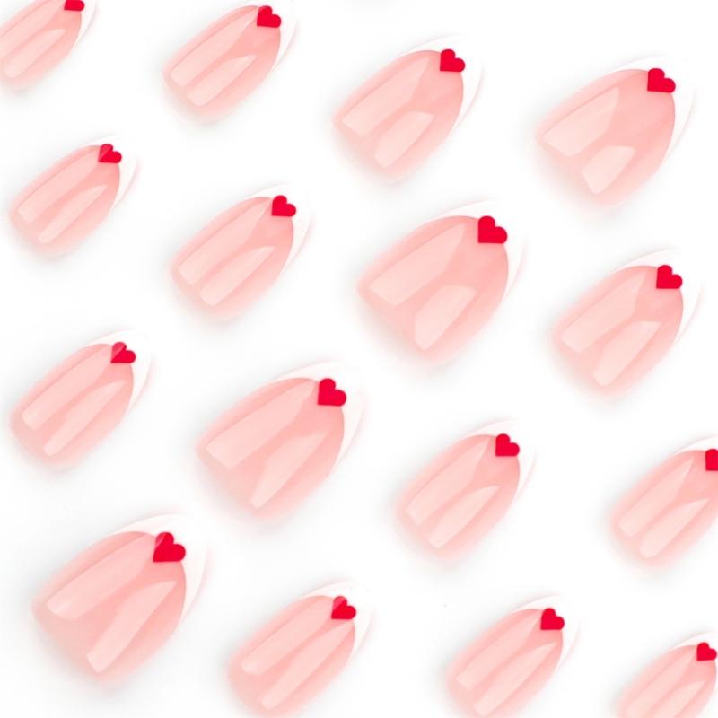 Valentinstag Press-on-Nägel Kurz Mandel Falsche Nägel Weiße French Tips Mit Herz-Designs Nagelzubehör Für Frauen