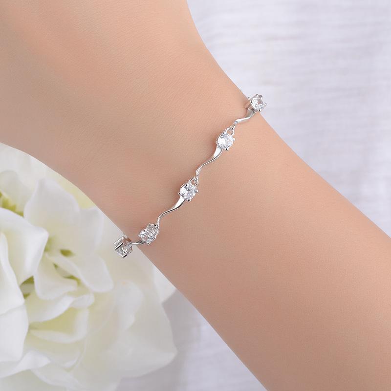 Women's Korean Wave Zircon Bracelet with Inlaid Diamonds