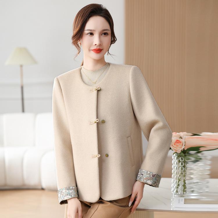 Mom's Autumn Clothes New Chinese Short Jacket Middle-aged and Elderly Women's Autumn and Winter National Style Cardigan Casual Top