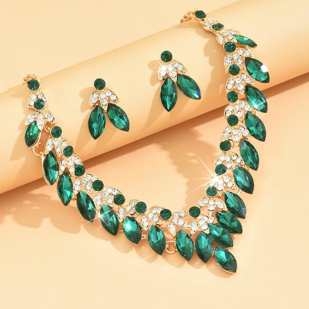 Wind Zweiteiliges Schmuck-Halsketten-Set Übertriebene Retro-Ohrringe mit Strasssteinen Halskette für Damen