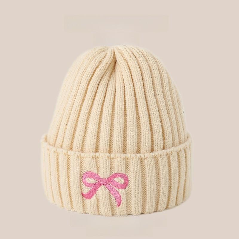Trendy Knit Hat For Women With Butterfly Design And Warmth For Winter бежевый