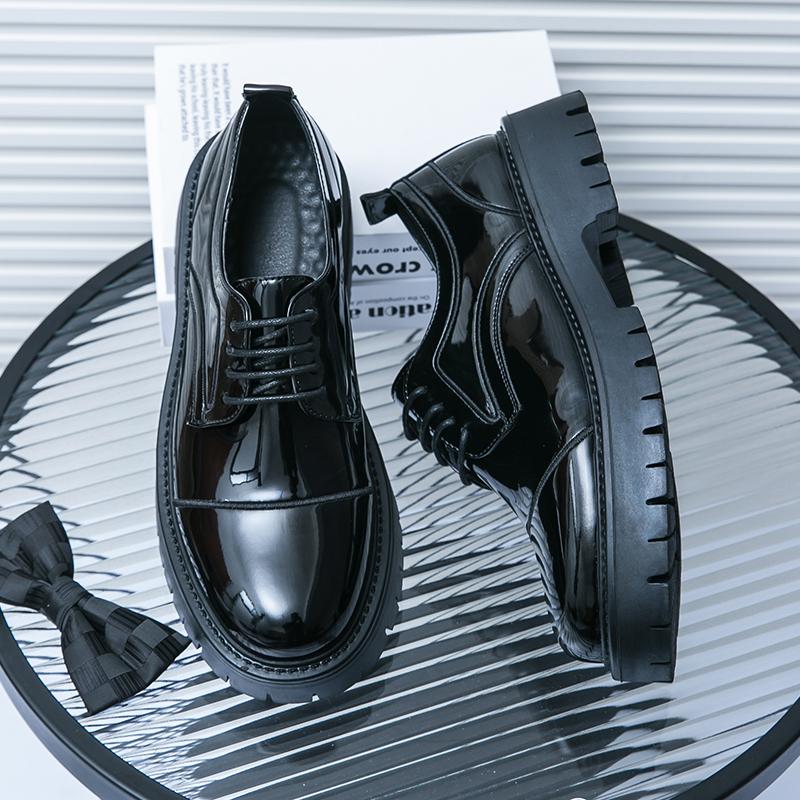 Fashion New Street Style Mens Casual Leather Shoes Anti Slip Comfortable Sneakers Stylish Shiny Leisure Shoes Male Formal Dress Footwear