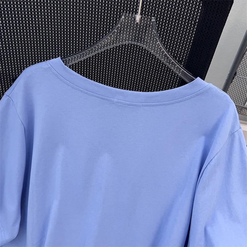 Plus Size V-Neck Slimming Mid-Length Loose T-Shirt for Women, Short-Sleeved, Covers Belly, Available In 200/300/350 Jin.