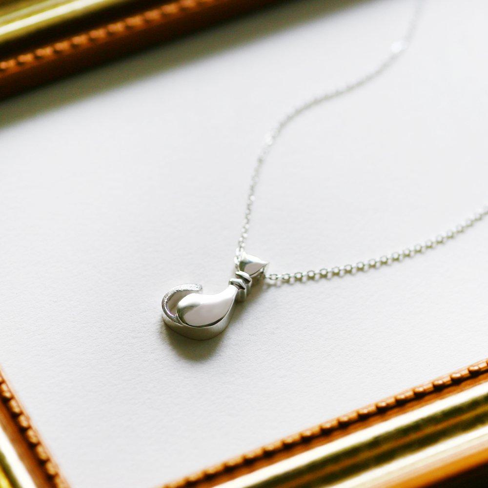 Cloud-jewelry Sitting Cat Women's Necklace Pendant [Wooden Gift Box Included] Sterling Silver 925 CN-5