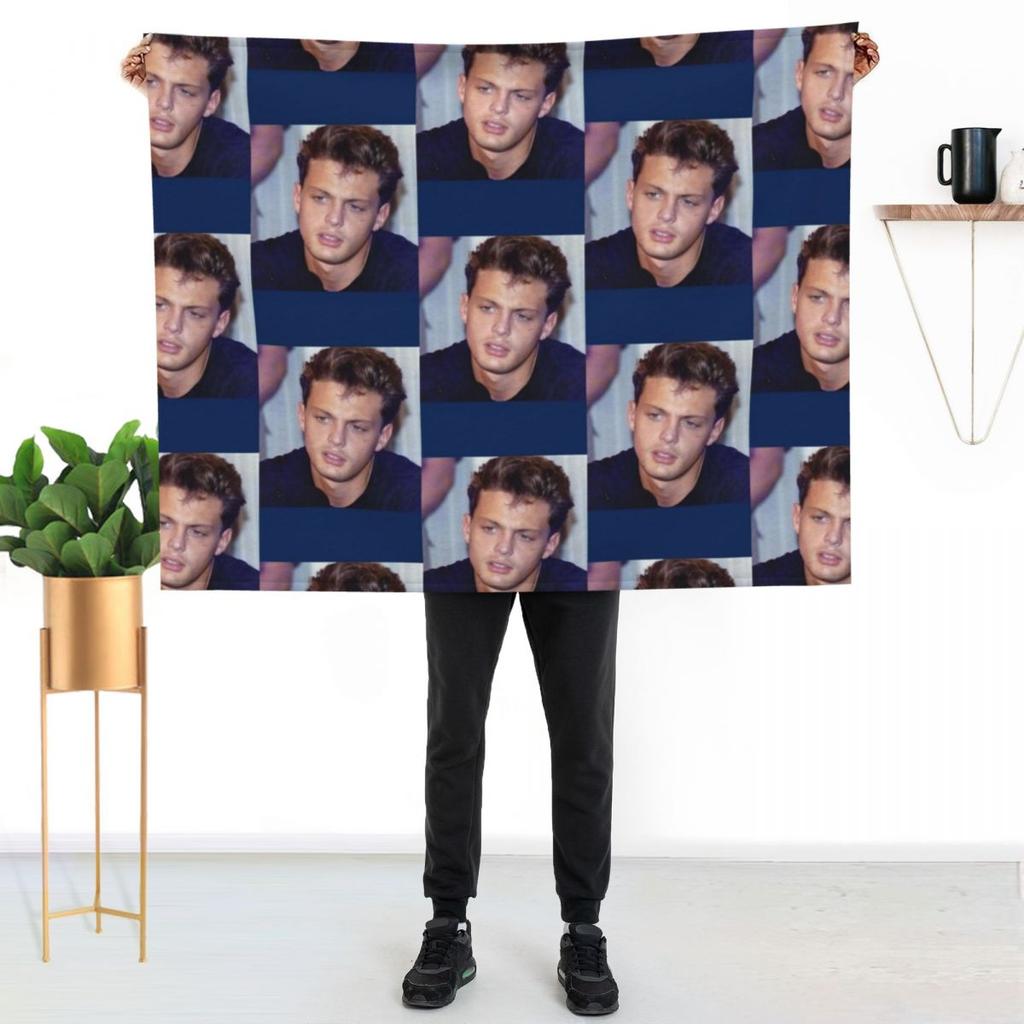 Luis Miguel (5) Throw Blanket Anti Shedding Soft Fuzzy Blanket for Home