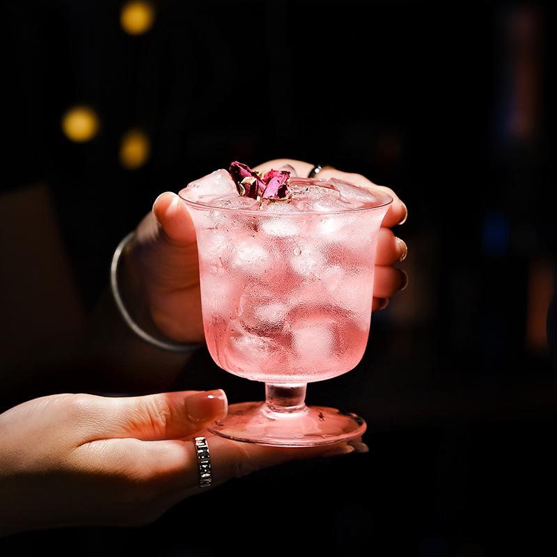 Japanische Collins-Tasse: Leichtes Highball-Glas für Cocktails und Long Island Iced Tea