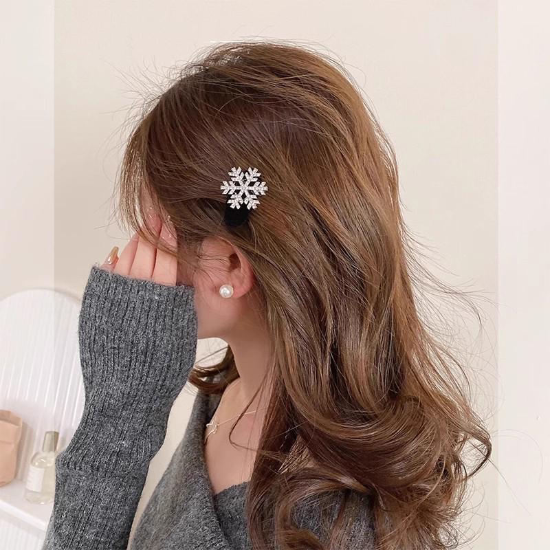 Elegant Christmas Rhinestone Snowflake Hair Clip - Trendy Flocked Hairpin for Women