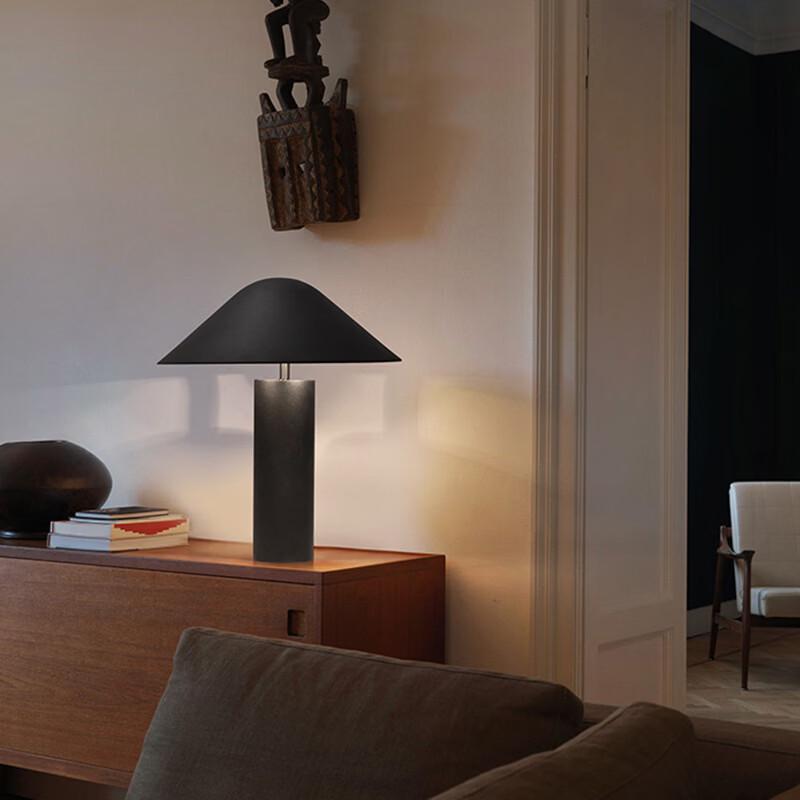 OEING Modern Minimalist Table Lamp