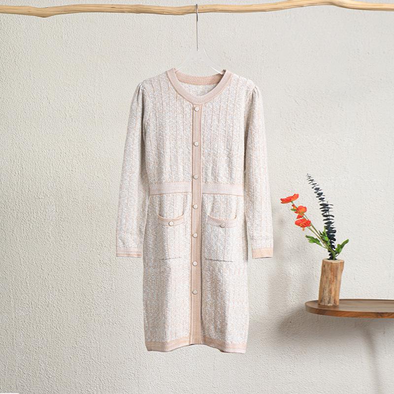 

Autumn/Winter 2025 Women s Color Block Knitted Dress: Long Sleeve, Round Neck, High Waist, Slimming, Mid-Length L хаки