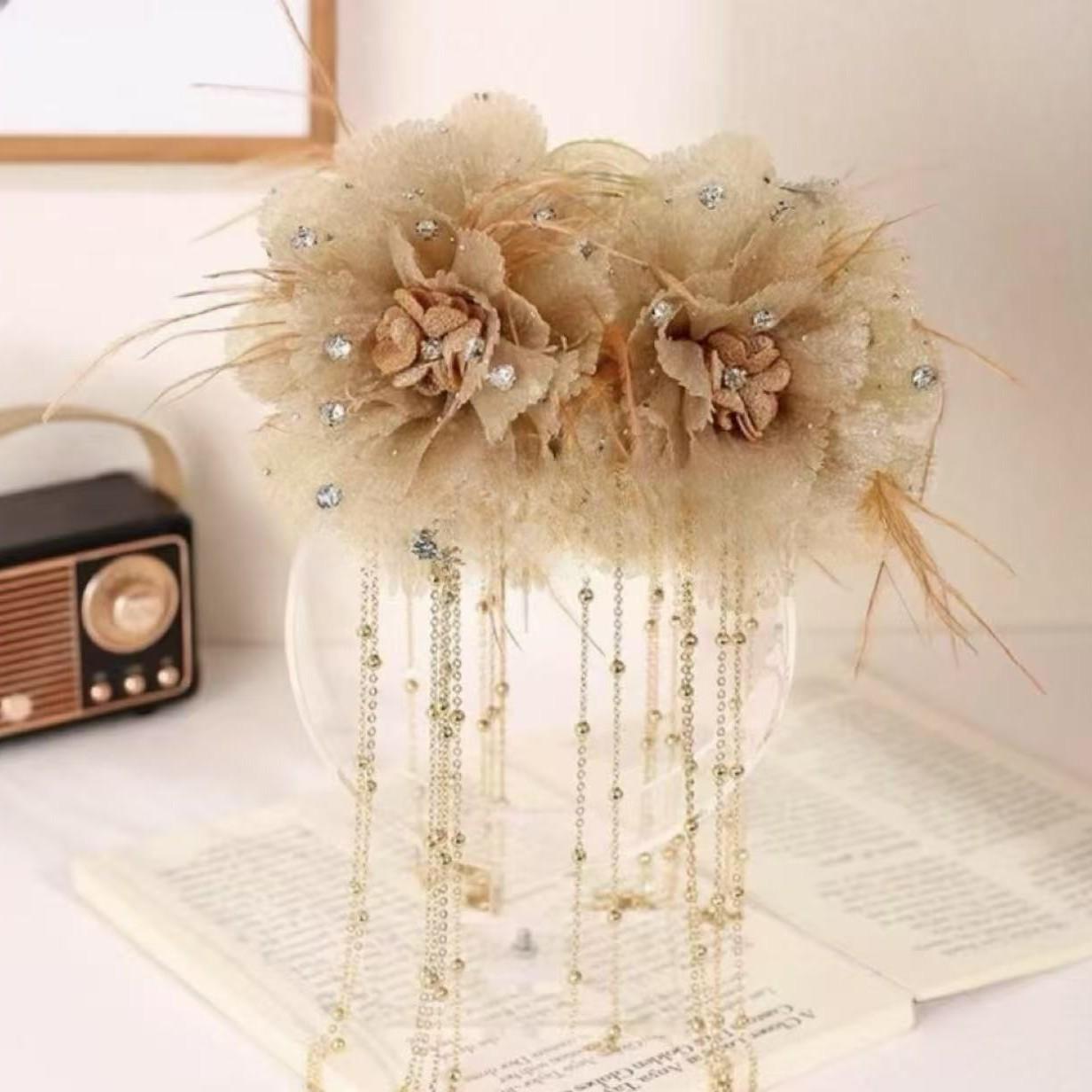 YinYu Winter Snowflake Feather Tassel Hair Clip - Fluffy Volume Skull Shark Claw for Women