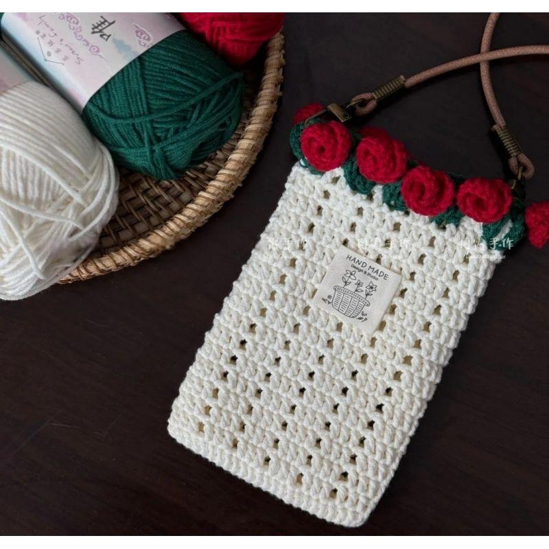 

Rose Bouquet Handmade Woven Bag DIY Crocheting Material Package Homemade Wool Finished Bucket Messenger Bag Gift Mobile phone bag Milky White [material bag]]