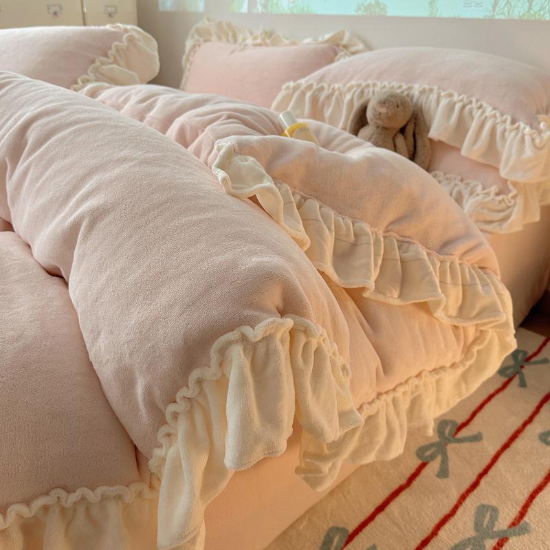 Elegant Princess-Style Velvet & Lace Winter Bedding Set – Duvet Cover & Flannel Sheet  