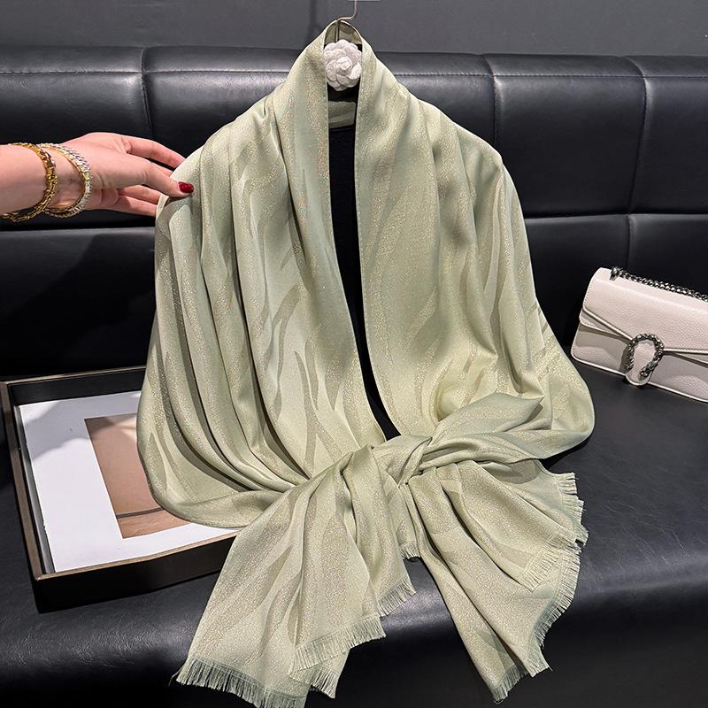 Moda Primavera ed Estate Sciarpa di Seta di Alta Gamma Stampa Sciarpa Antipolvere Sciarpa da Donna Sciarpa in Filato di Seta Dorata Cotone Tencel Sciarpa
