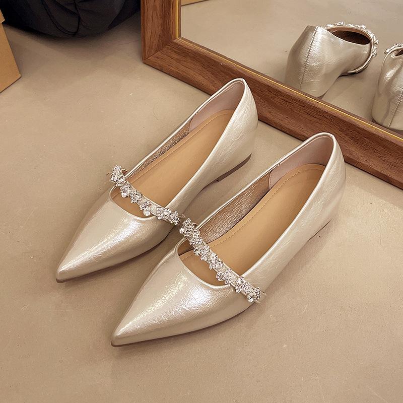 

Французские туфли-лодочки с острым носком, украшенные стразами, женские, новые модные вечерние туфли 2025 года, с внутренней платформой, туфли Мэри Джейн 40 шампанского