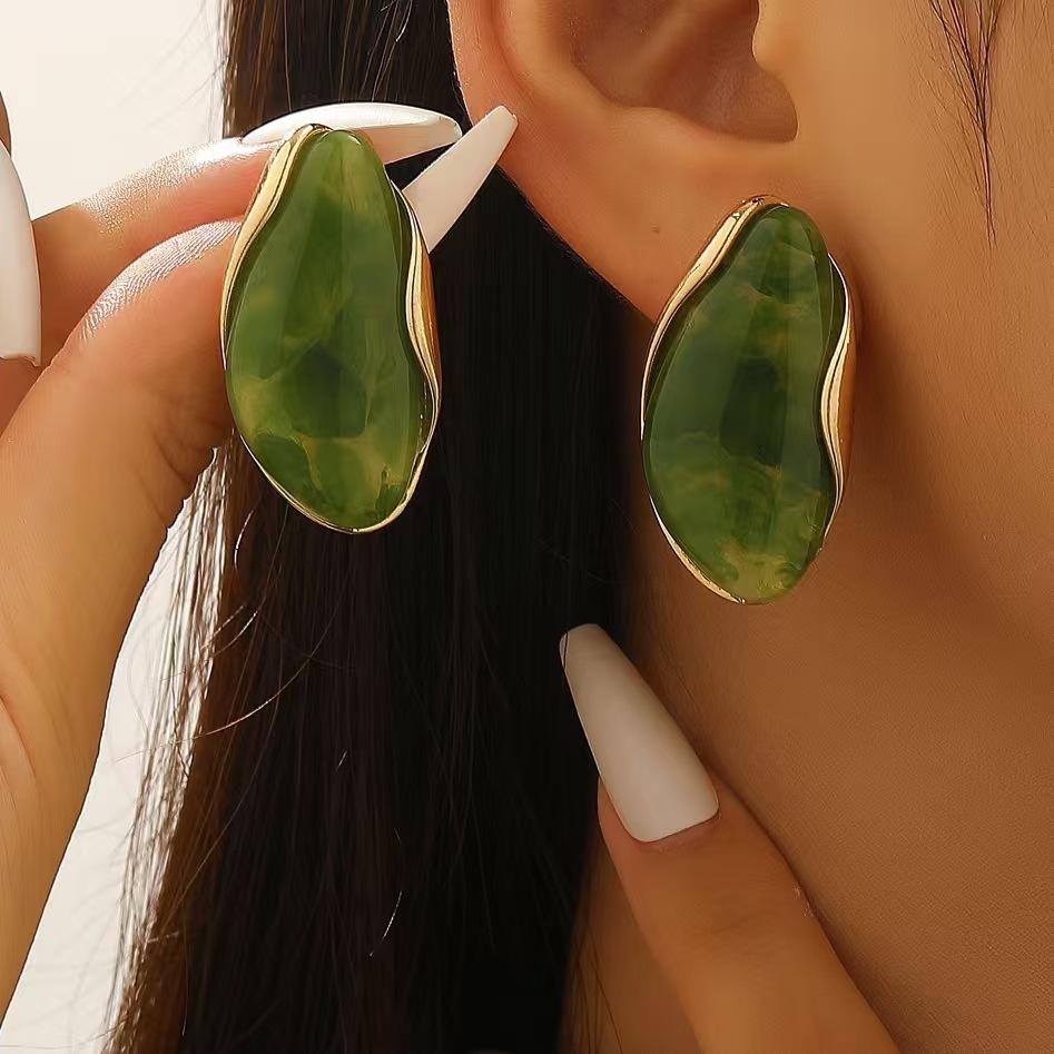 Maillard Style Irregular Resin Alloy Earrings Women's Fashion Retro Coffee Color Electroplated Stud Earrings Ring Set Jewelry