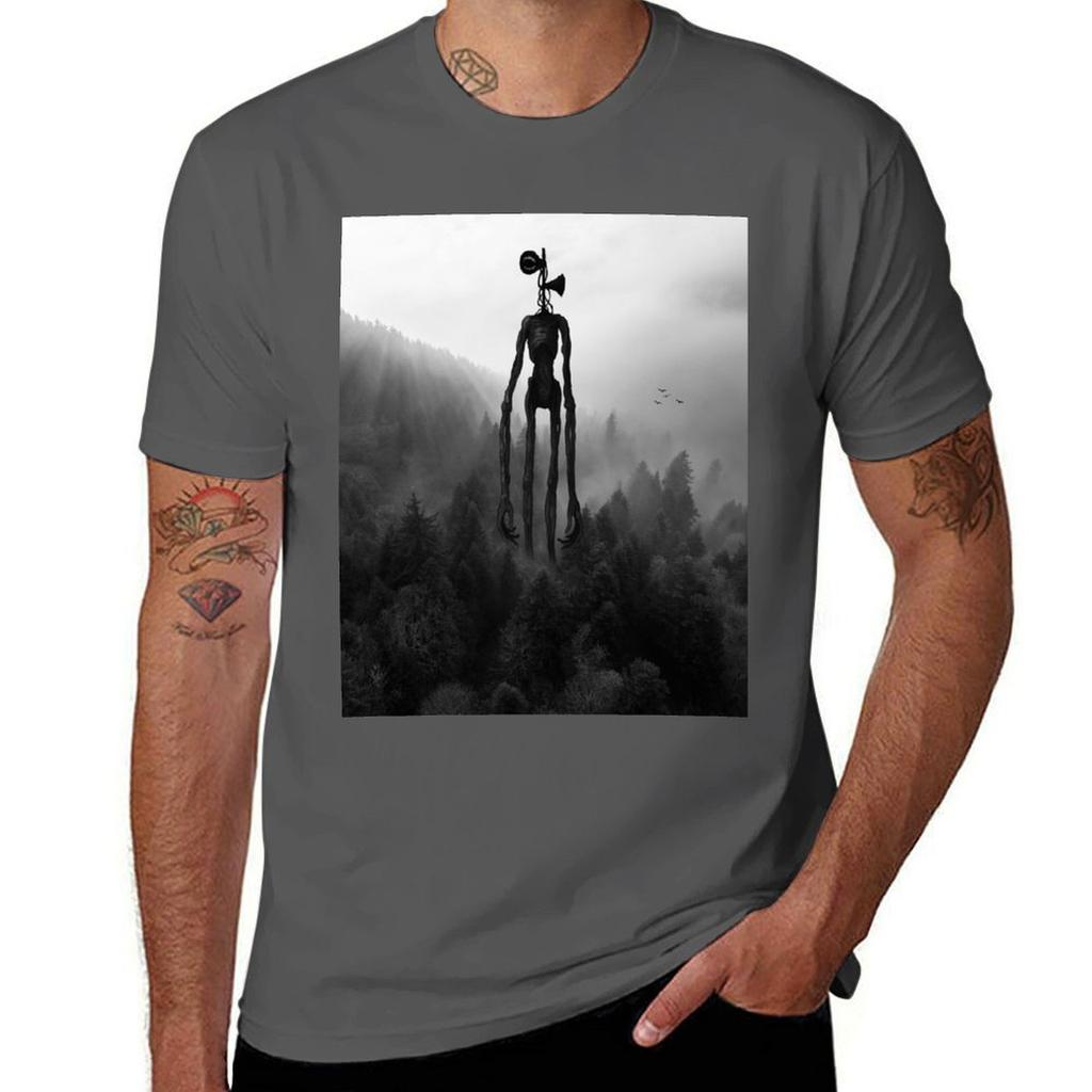 Siren Head im Kiefernwald Berg Schwarzer Rucksack T-Shirt Weihnachten Lässiges T-Shirt
