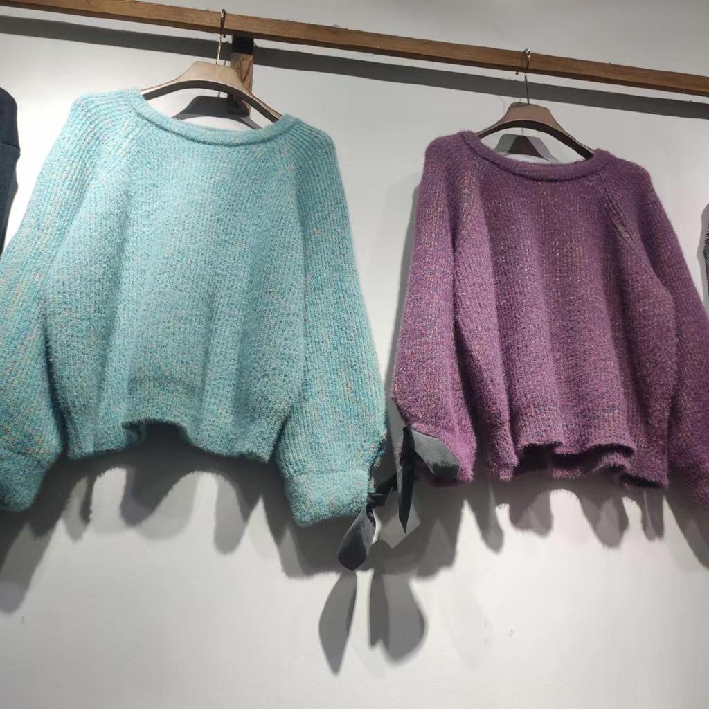 2025 Women's Korean-Style Lantern Sleeve Bow Sweater