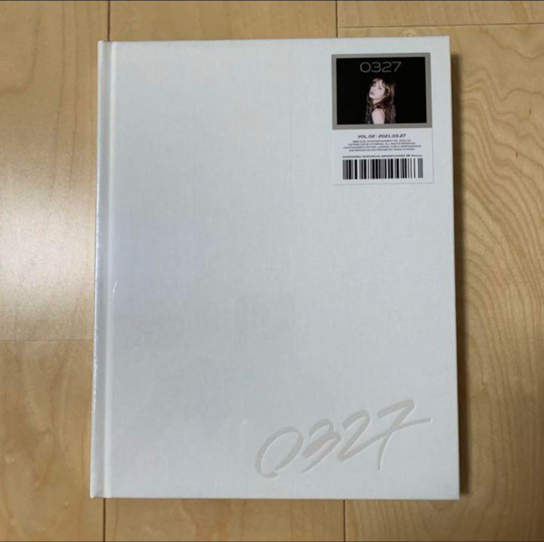 

[USED] BLACKPINK Photobook Lisa