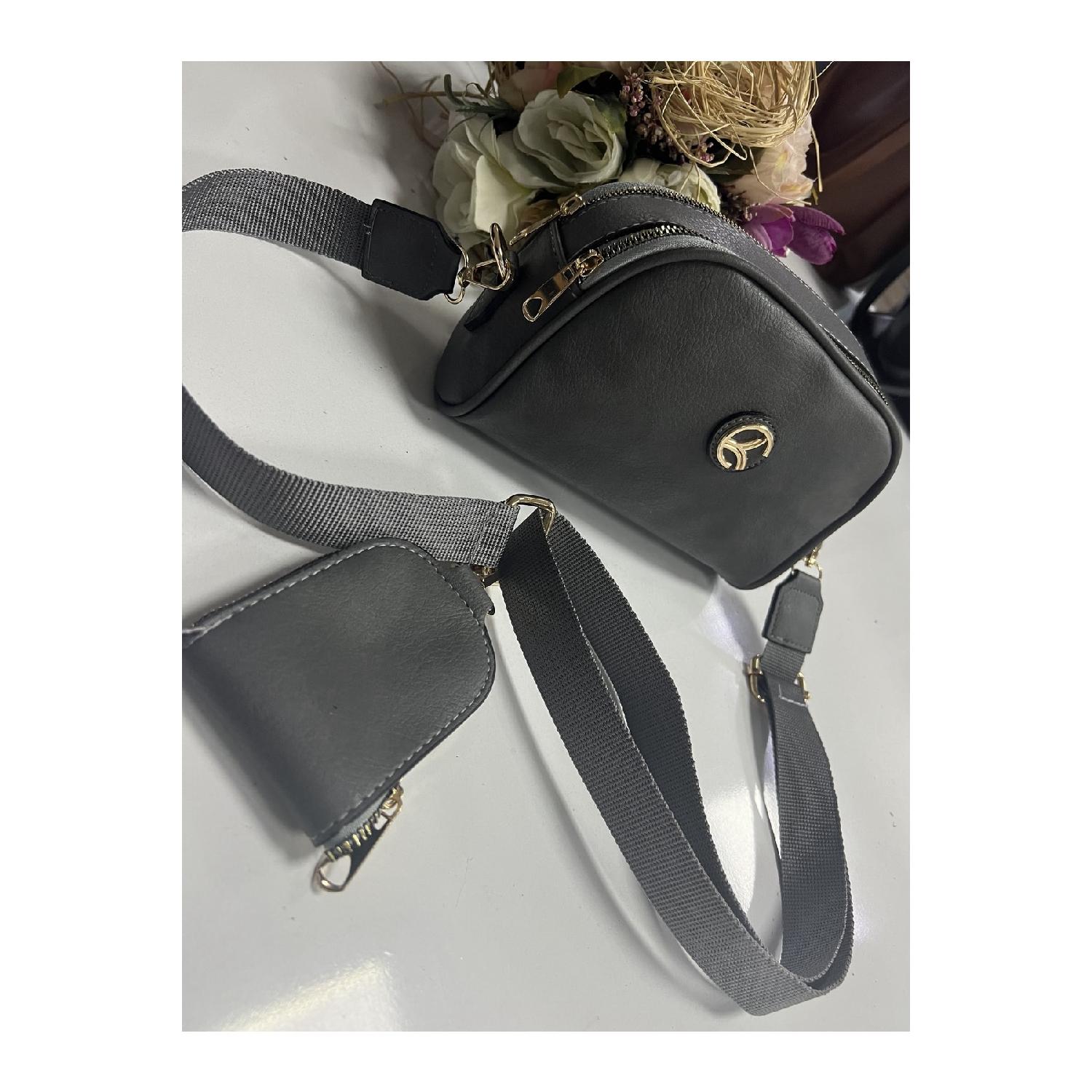 

Женский серый крест и сумка через плечо