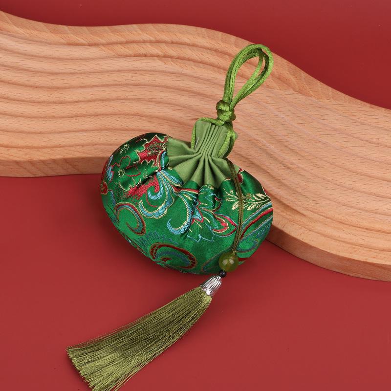 Scented Sachet: Hanging Cotton Linen Bag with Traditional Chinese Medicine Aroma for Bedroom