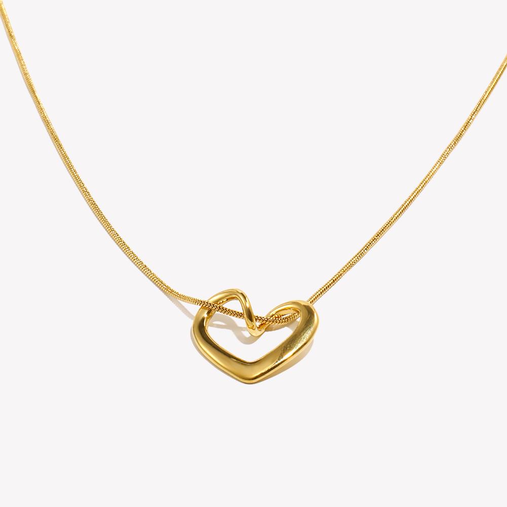 E.B.belle Thin Snake Chain Minimalist Heart Pendant Necklace Gold Plated Decoration 316L Stainless Steel Jewelry