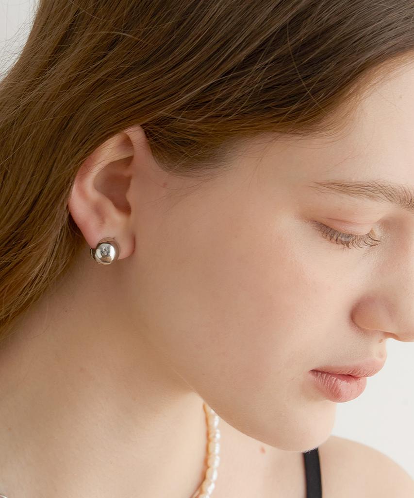 Halden One Touch Ball Earrings (E005_Silver Small)