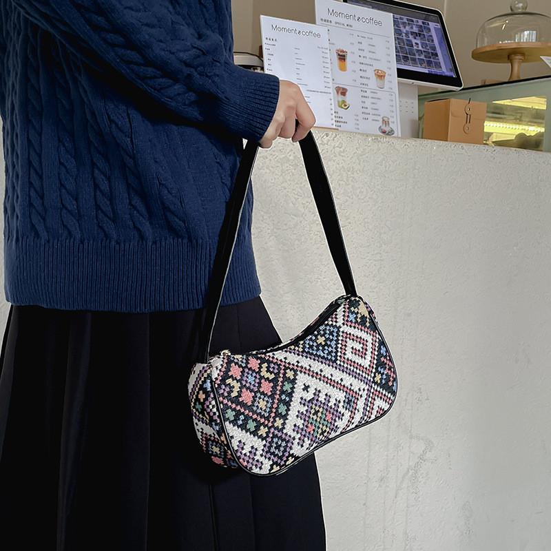 Chic Color Block Design Handbag For Everyday Use With Spacious Nylon Lining