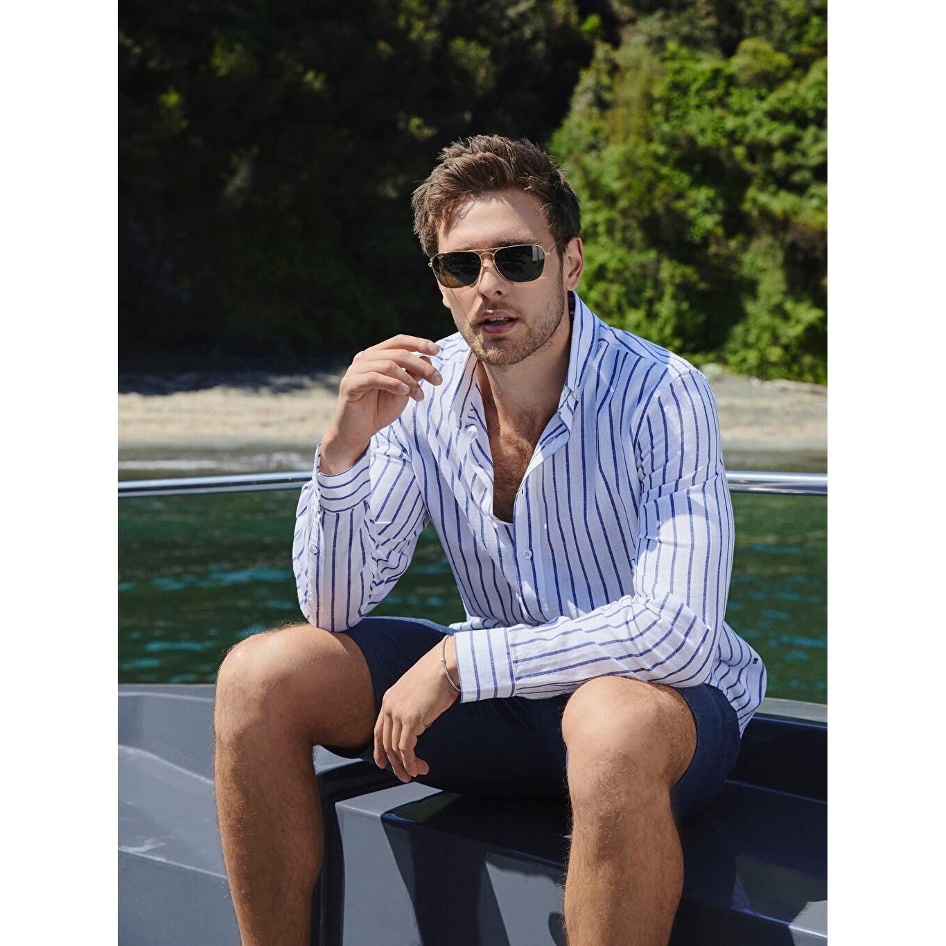 

Обычный крой с длинным рукавом в полоску льняная мужская рубашка темно-синяя