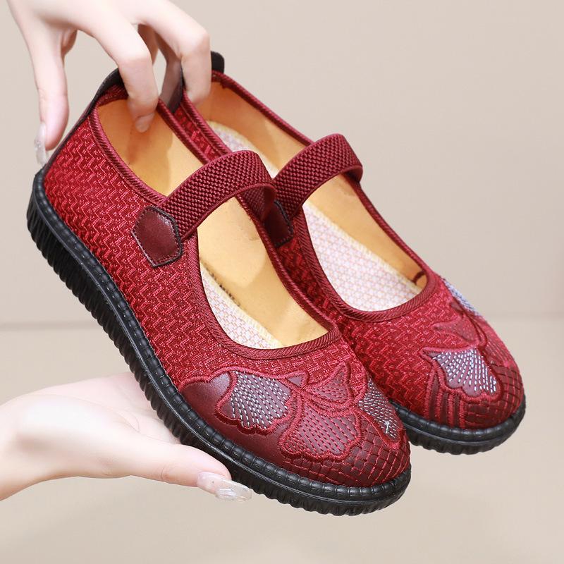 ****** New Leap Month Elderly Shoes Old ******* Cloth Shoes Women's Non-slip S**t-soled Mother Shoes Retro Middle-aged and Elderly Grandma Shoes