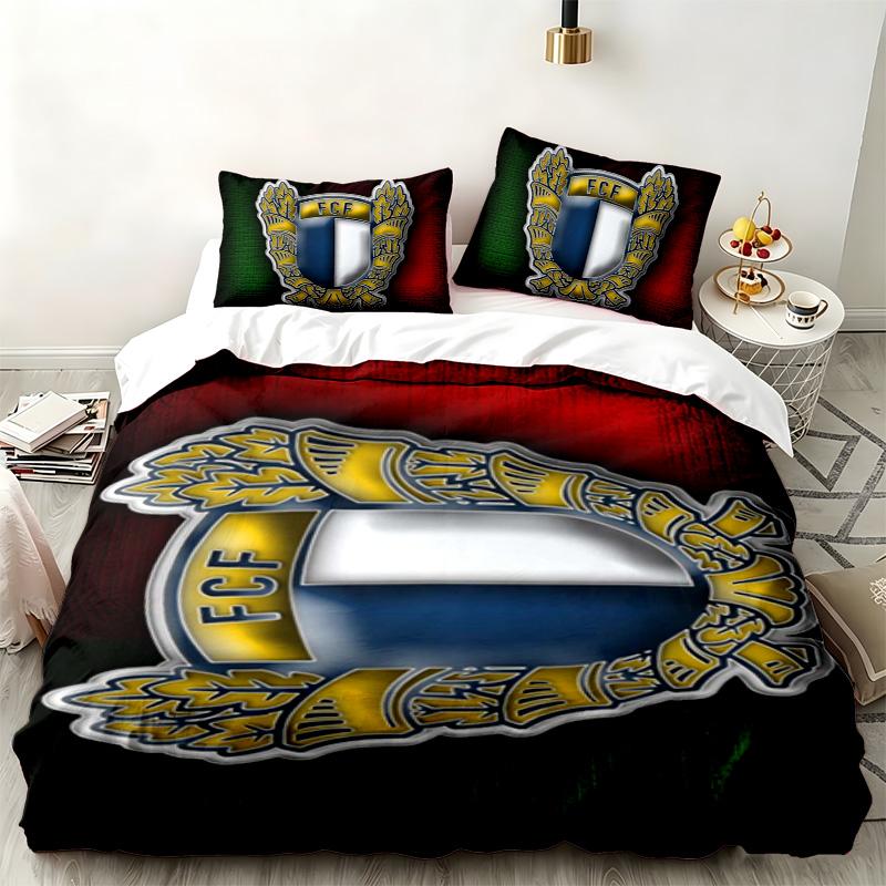 FC Famalicao 3pc set Perfect for bedroom use Comfortable bedding set includes a duvet cover and two pillowcases Ideal birthday or Christmas gift