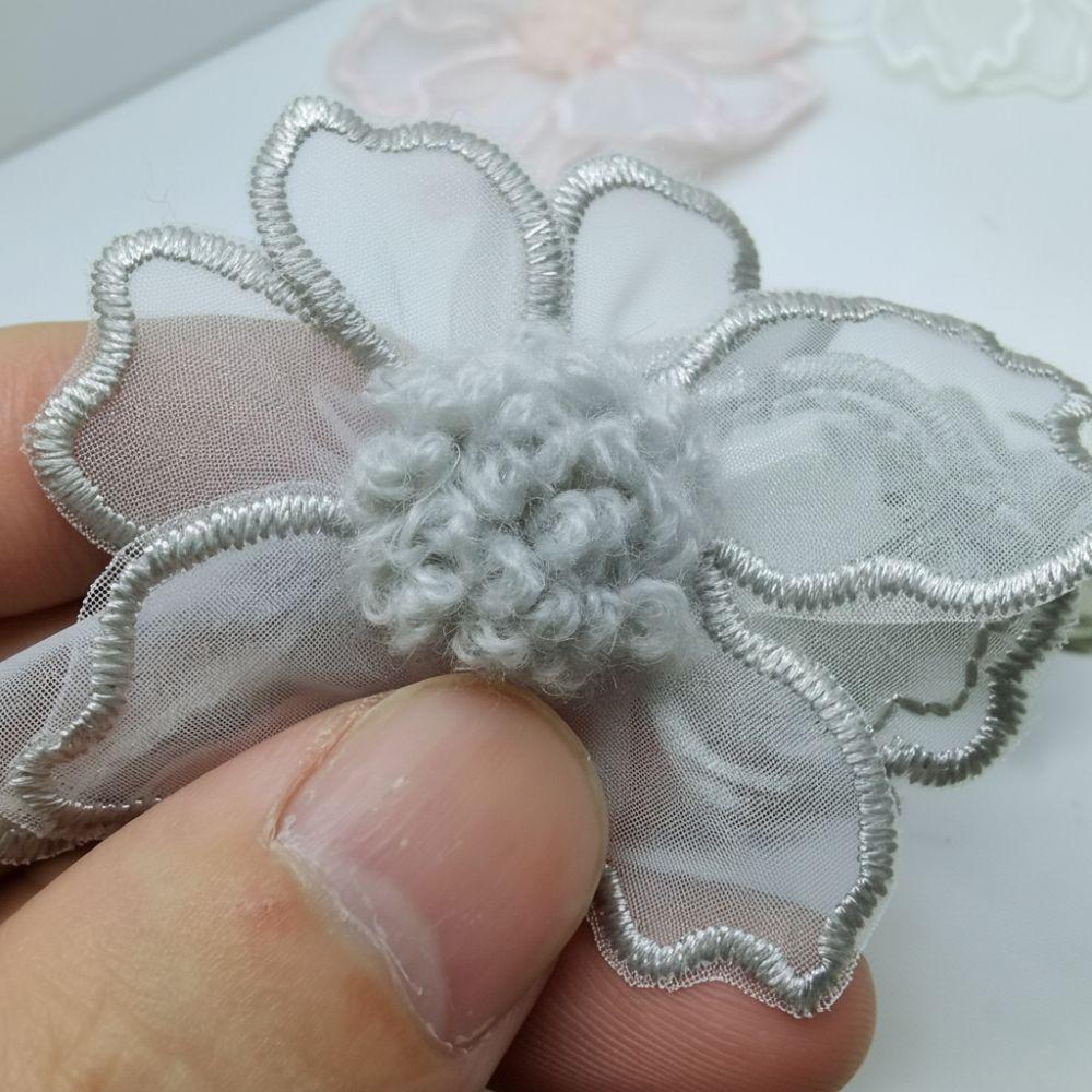 10 Stück 6,5 cm breite Blumen-Spitzen-Stickerei-Aufnäher Stickerei-Detail Doppellagige Stickerei Spitze Blumen Kleid Dekoration