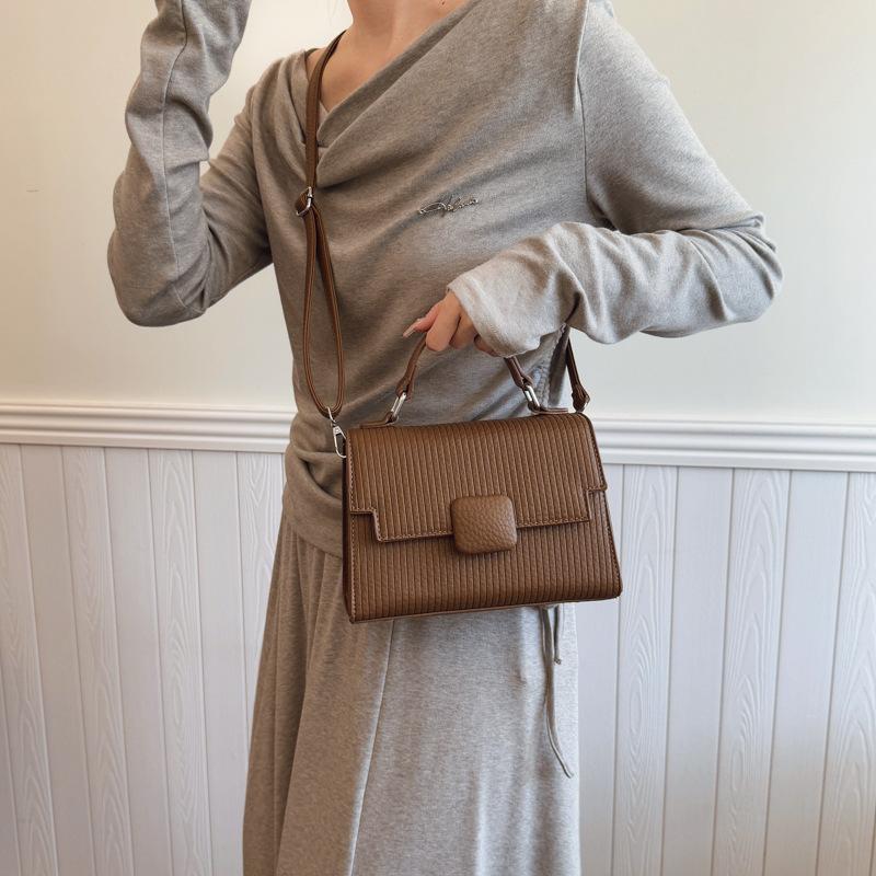 Premium small bag 2025 new women's bag winter popular messenger bag fashion portable small square bag
