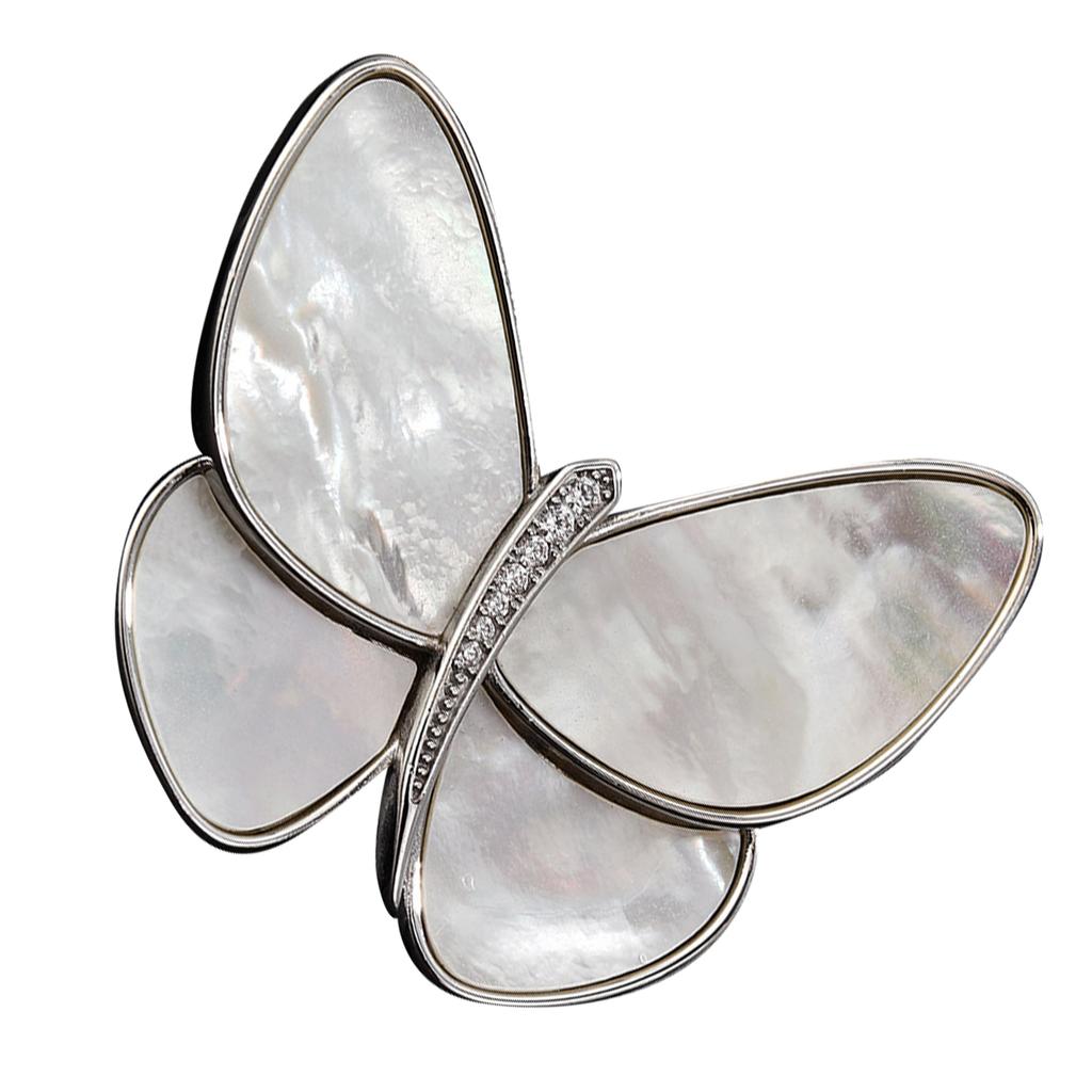 Dekorative Brosche aus Metall Insektenform Modische Brosche Anstecknadel Kleidung Taschenornament für Damen Silber