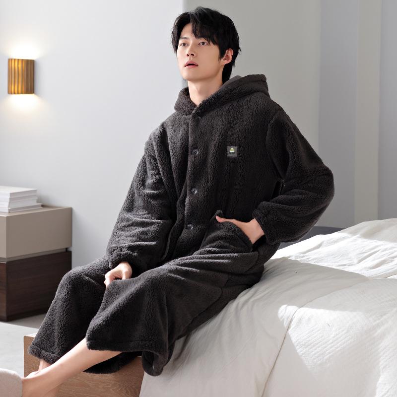 Flannel Couple's Robe: Cozy Coral Fleece Bathrobe for Men and Women - Warm, Thick, and Perfect for Winter