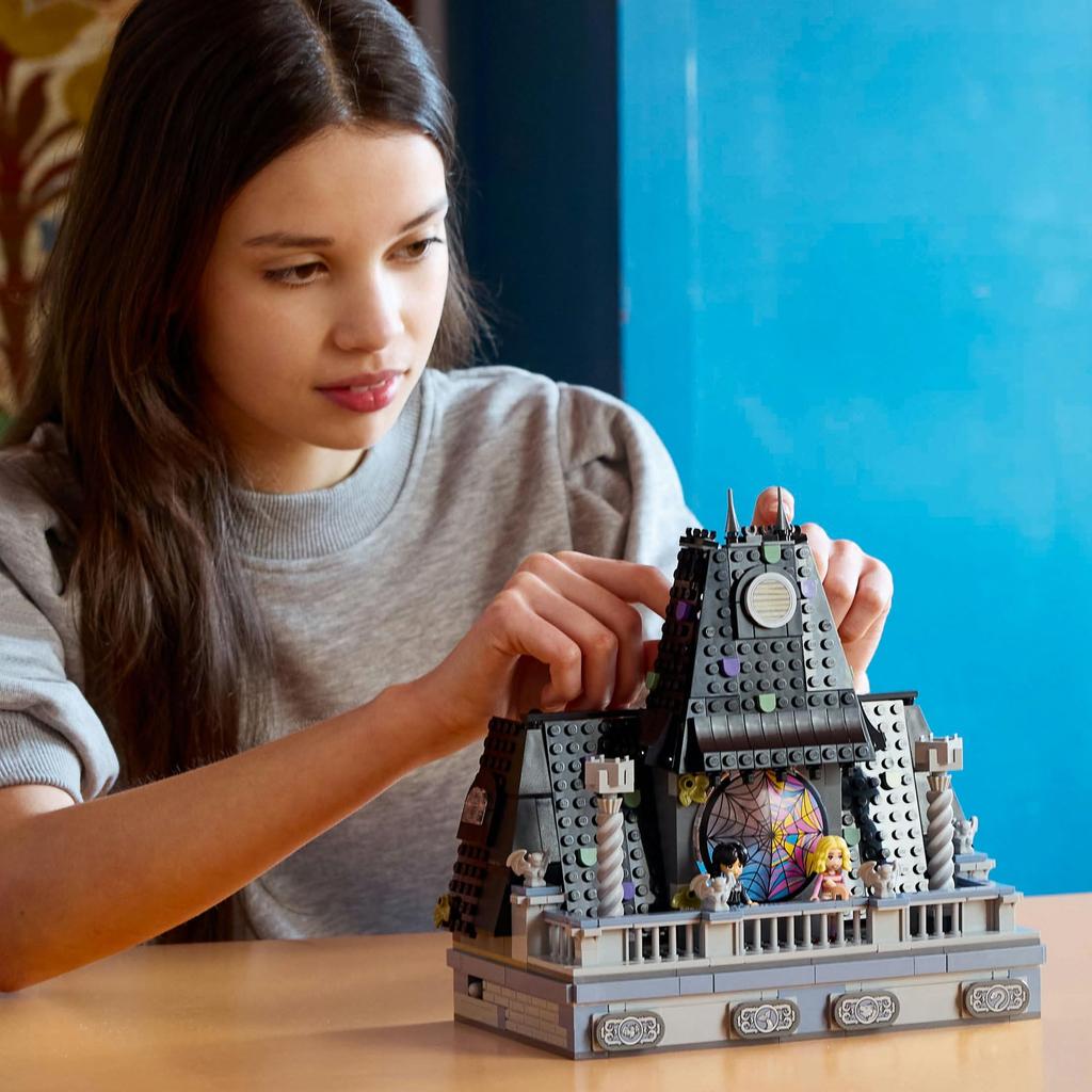 LEGO Wednesday Wednesday and Room Toy Toy Present Birthday Block Christmas Girls Boys Children 10 Years Old 11 Years Old 12 Years Old Elementary