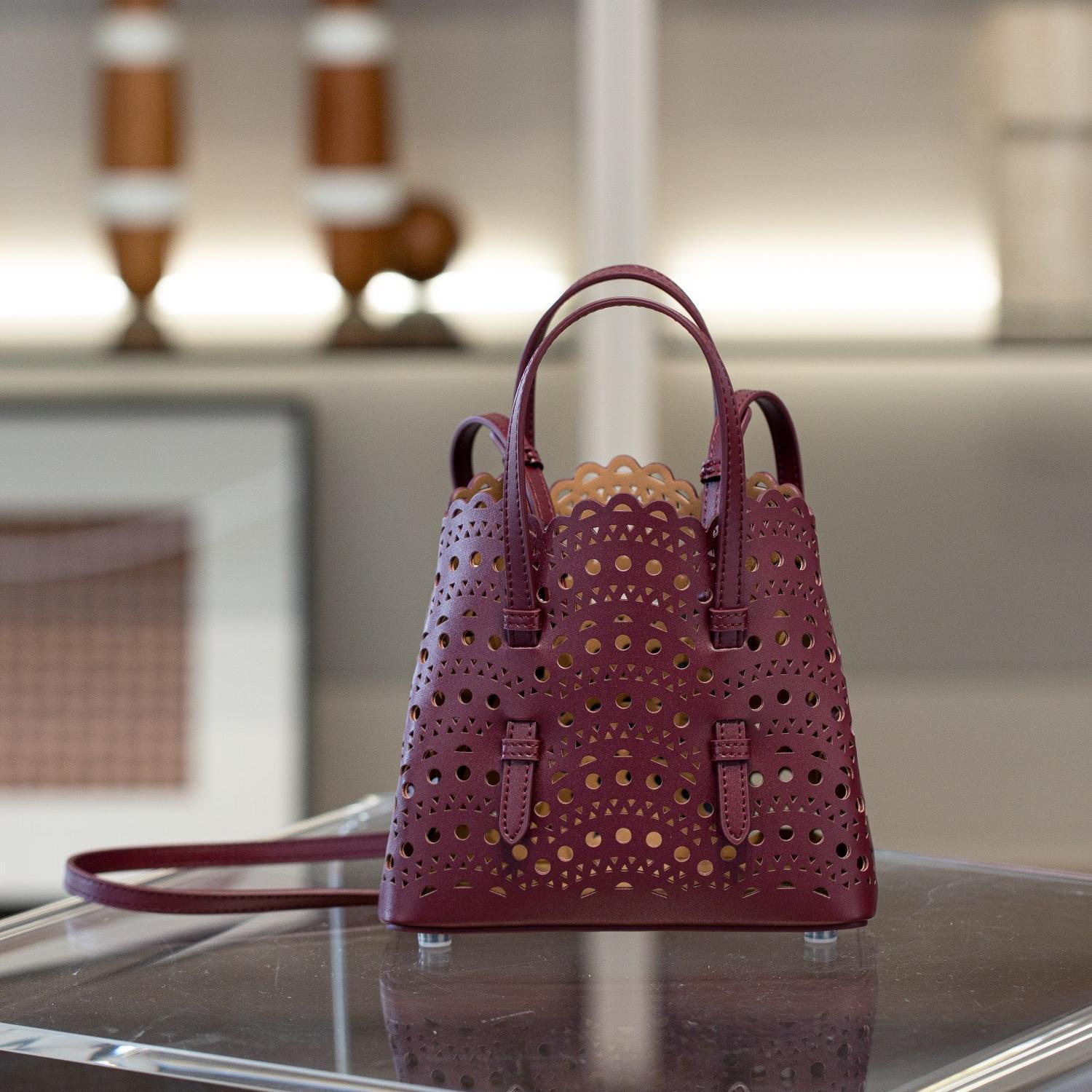 

2024 High-End French Cowhide Leather Handbag - Hollow Design, Versatile Shoulder & Crossbody Style M16