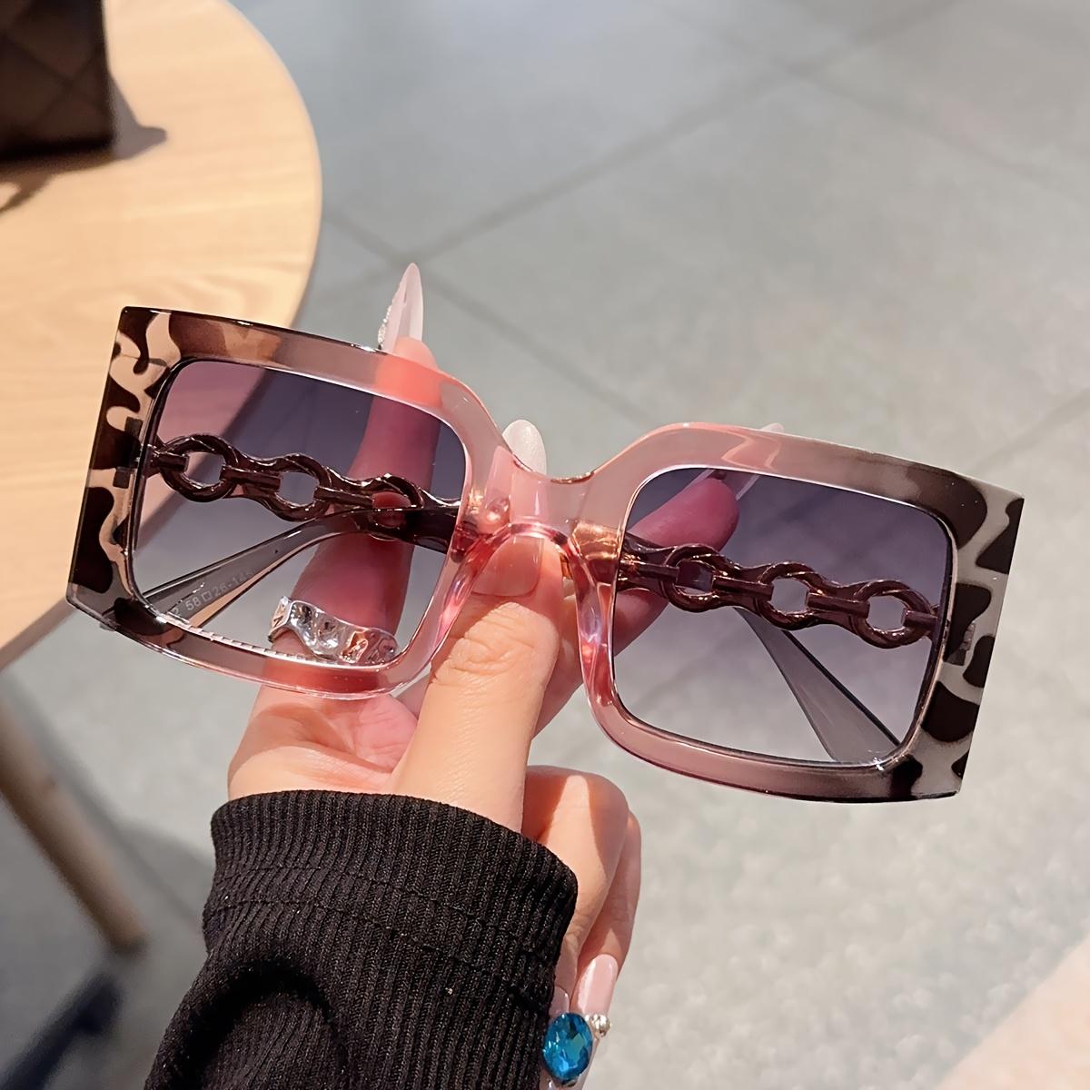 

One Men s Women s Vintage Fashion Sunglasses Y2K Suitable for Party Holiday Dressing Accessory Glasses розовый