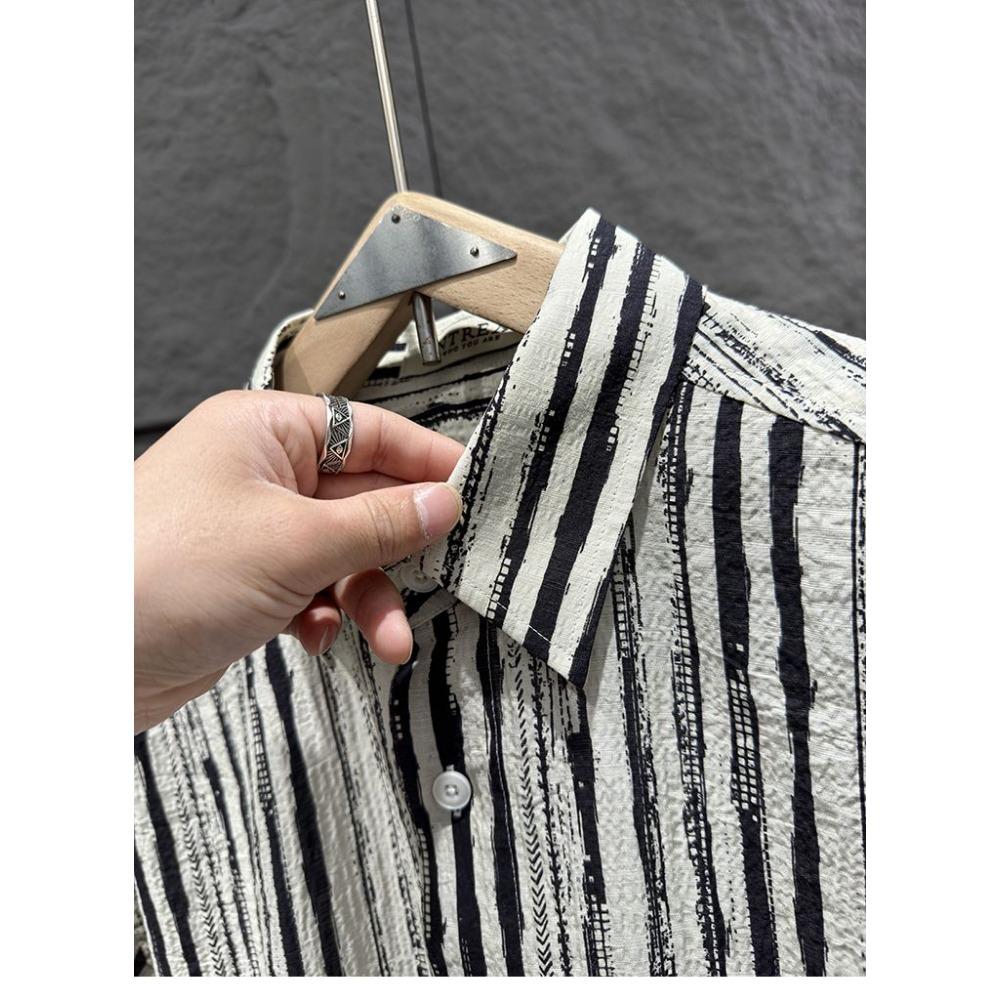 Summer New Striped Shirt Short-sleeved Men's Fashion Trend Versatile and Personalized Button Cardigan Men's Clothing