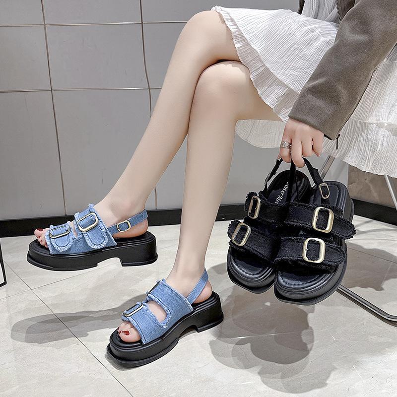 Hot Selling Female Sandal Fashion Womens Shoes 2025 Buckle Strap With Heel Open Toe Luxury Summer Outside New Thick Peep Scandal