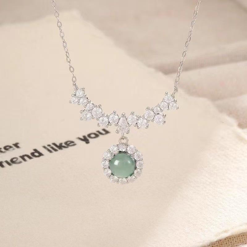 Titanium Steel Pendant Necklace Sparkling All-Over Sweet Versatile Spring Summer White Moonlight Fresh and Elegant Clavicle