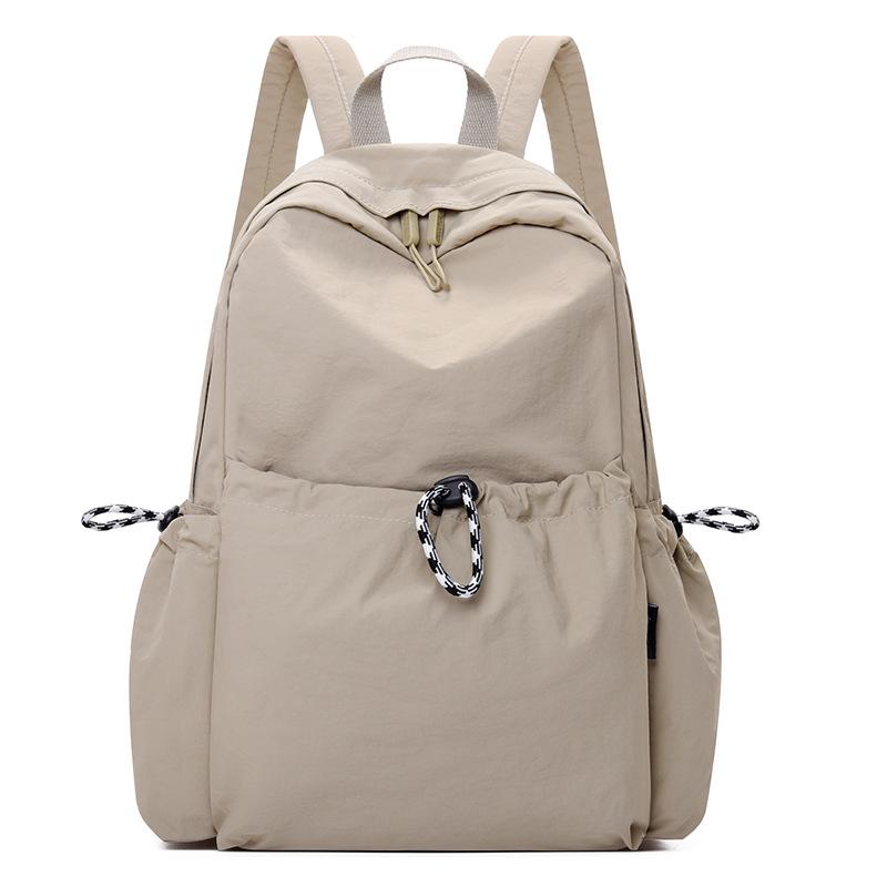 

Корейский женский нейлоновый рюкзак весна-лето 2025: Модный однотонный повседневный школьный ранец для студентов грязно-белый