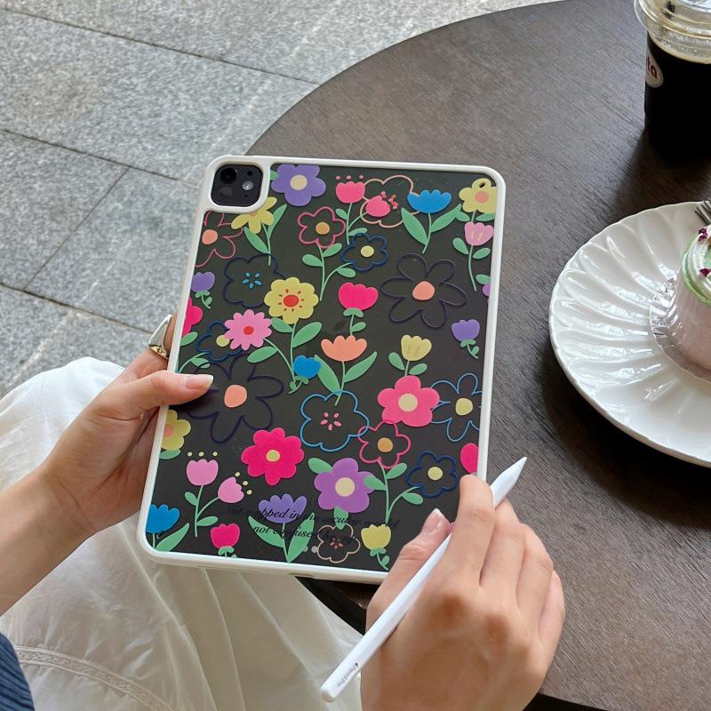 Floral Off-White iPad Pro 2021 Case: Sleek Single-Layer Design