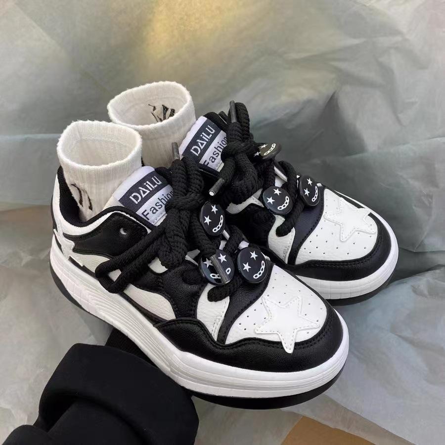 Campus niche retro skateboard sneakers ins casual style
