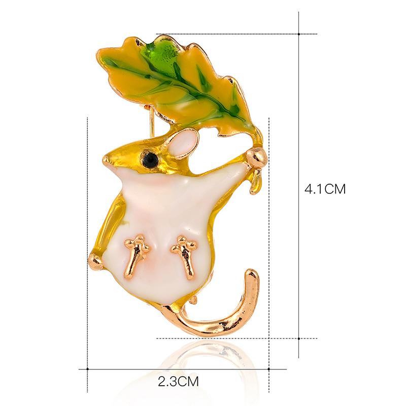 Hand Up The Leaf Mouse Brooches Women Coat Jewelry Party Accessories Gift