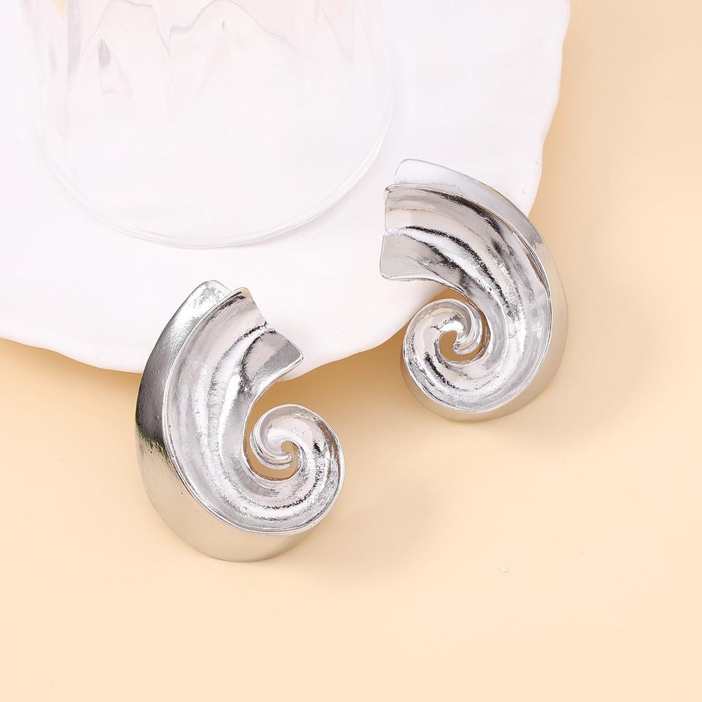New Vintage medieval retro concave-convex spiral semi-round metal earrings, irregular heavy metal stud earrings