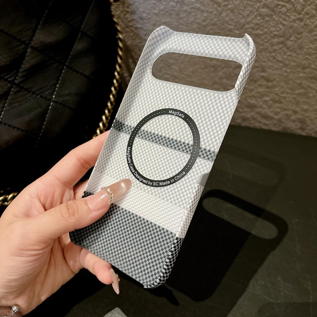 Luxury Slim Carbon Fibre Texture Magnetic Charging Case For Google Pixel 11 10 9 Pro XL 9A 8 7 Pro Half-pack Protect Phone Cover