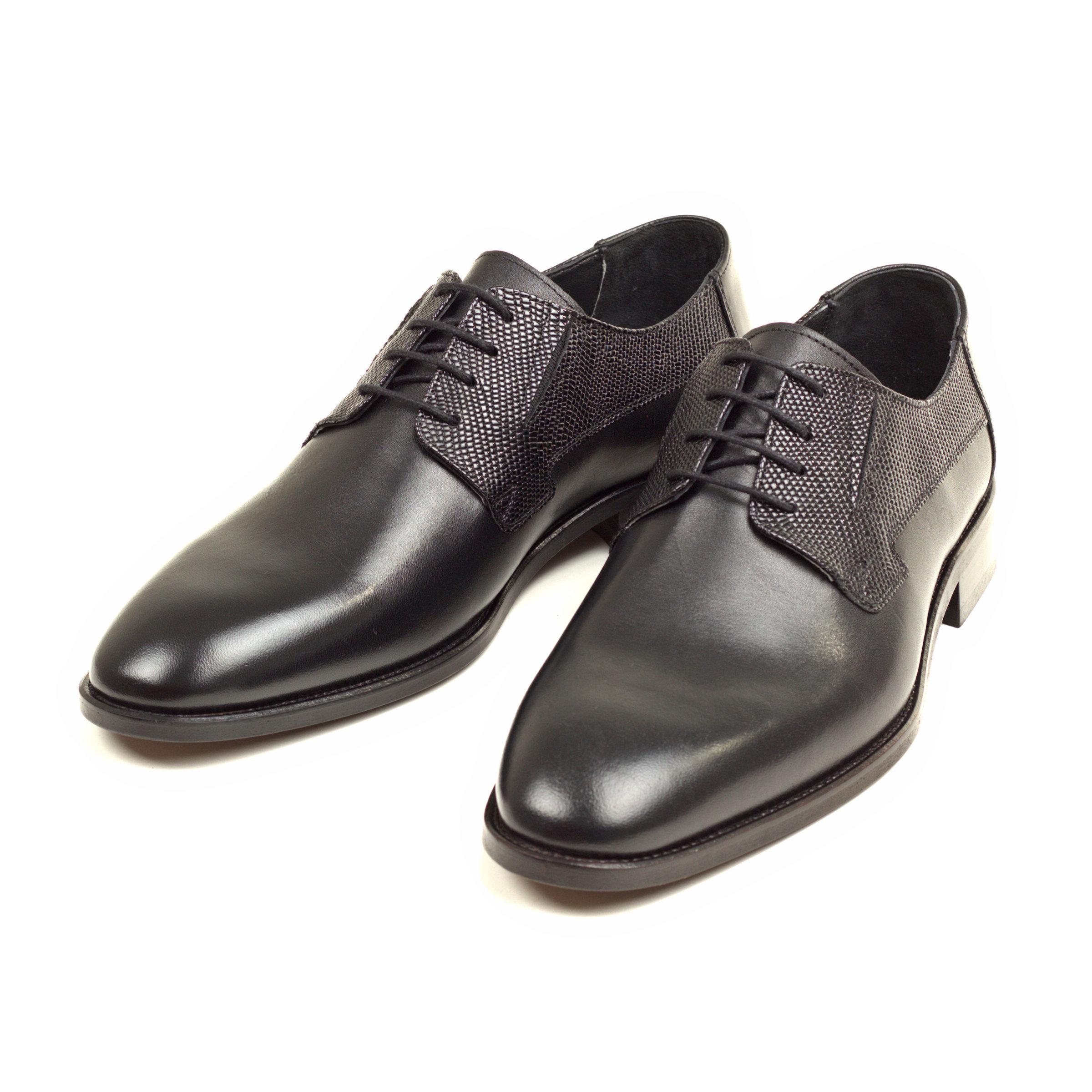 

Повседневные классические туфли на шнуровке из натуральной телячьей кожи